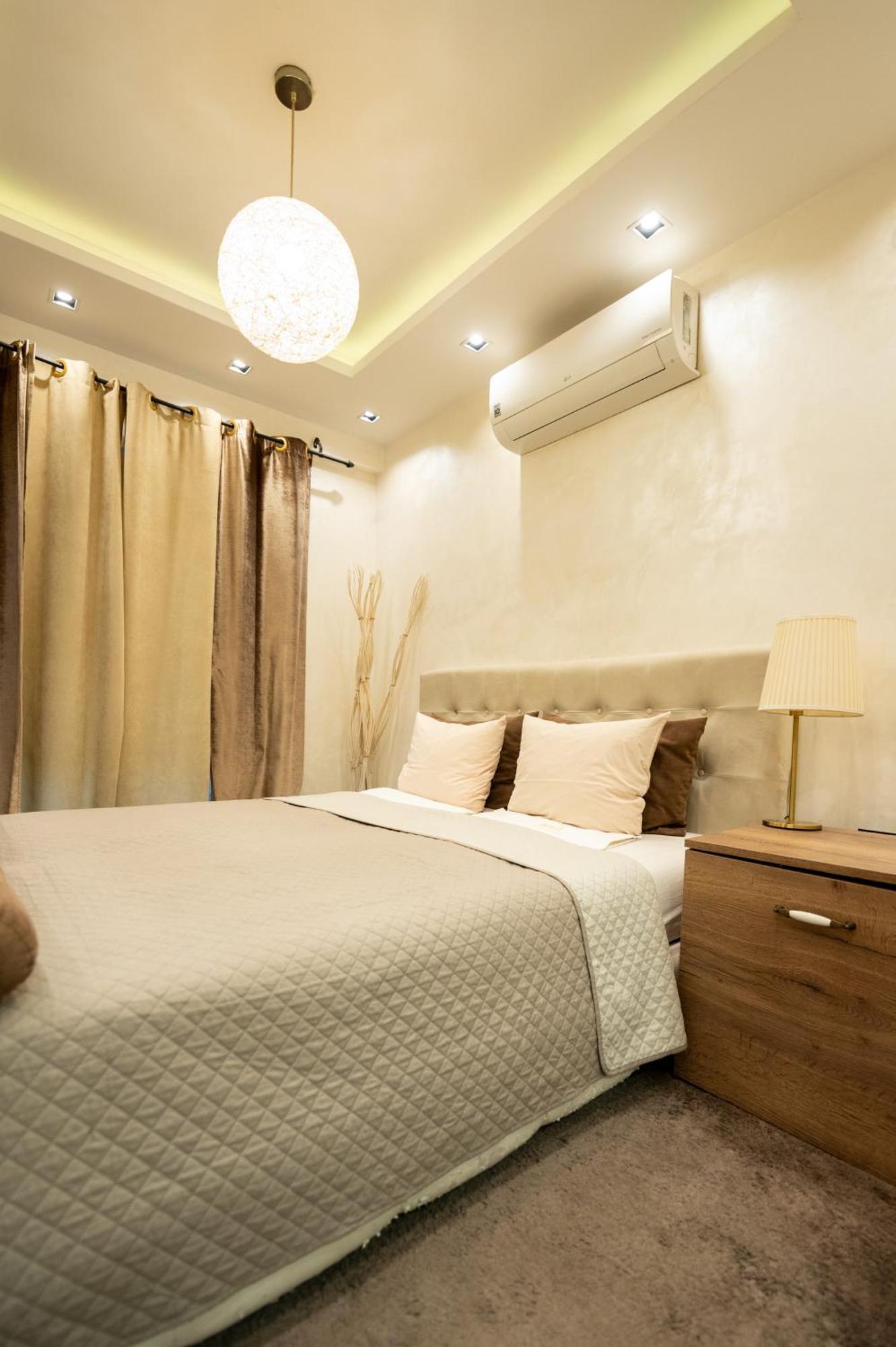 Central Business Apartments Jacuzzi Beograd Bagian luar foto