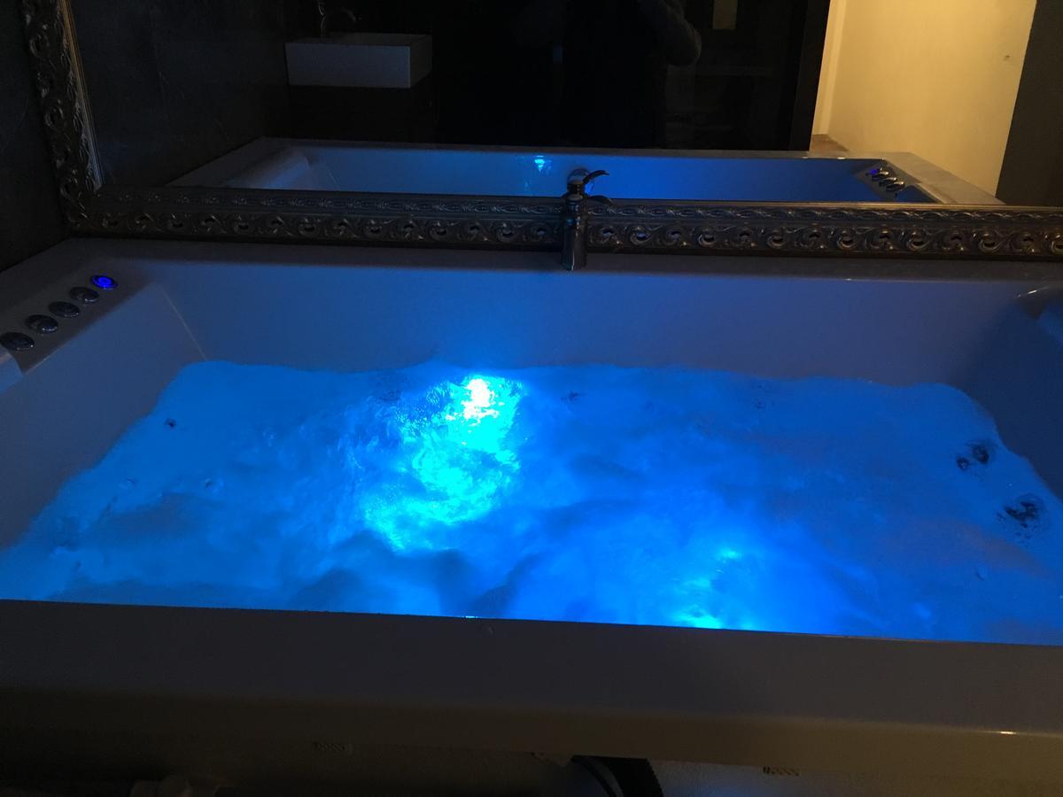 Central Business Apartments Jacuzzi Beograd Bagian luar foto