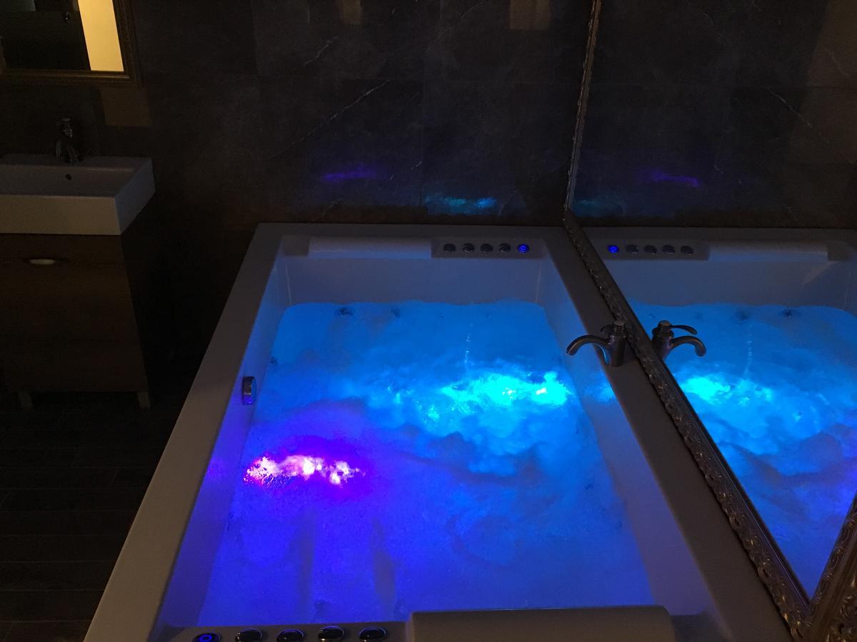 Central Business Apartments Jacuzzi Beograd Bagian luar foto
