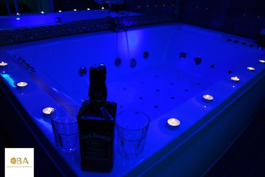 Central Business Apartments Jacuzzi Beograd Ruang foto