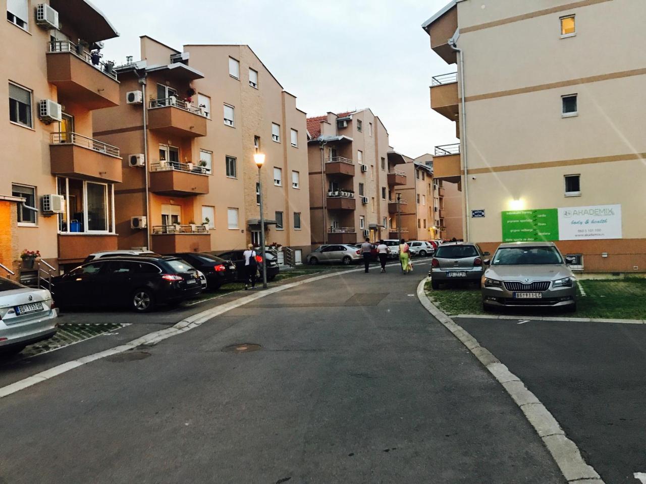 Central Business Apartments Jacuzzi Beograd Bagian luar foto