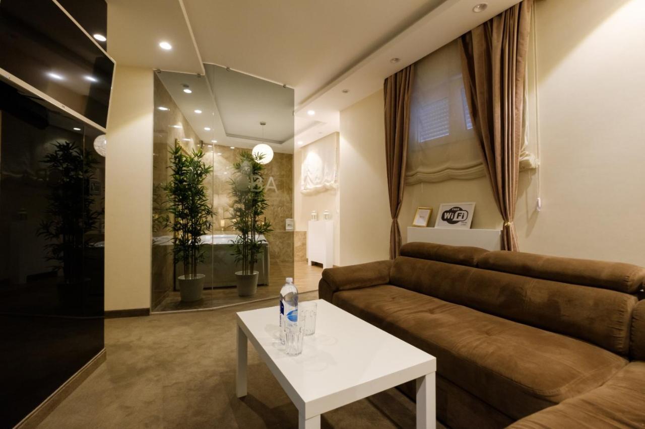 Central Business Apartments Jacuzzi Beograd Bagian luar foto