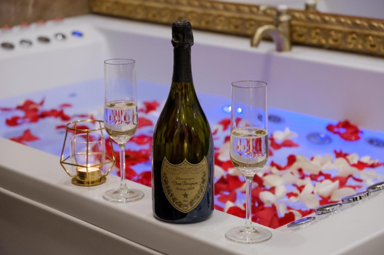 Central Business Apartments Jacuzzi Beograd Bagian luar foto
